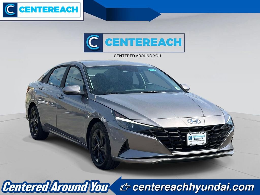 Used 2023 Hyundai Elantra SEL w/ Preferred Accessory Package FWD video 1
