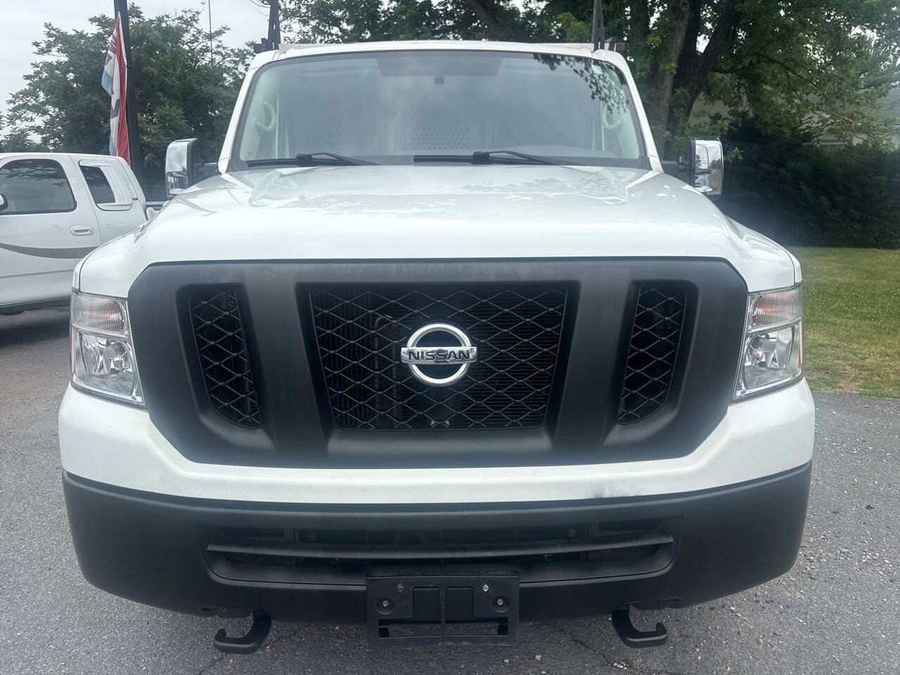 Used 2021 Nissan NV 2500 SV RWD image 2