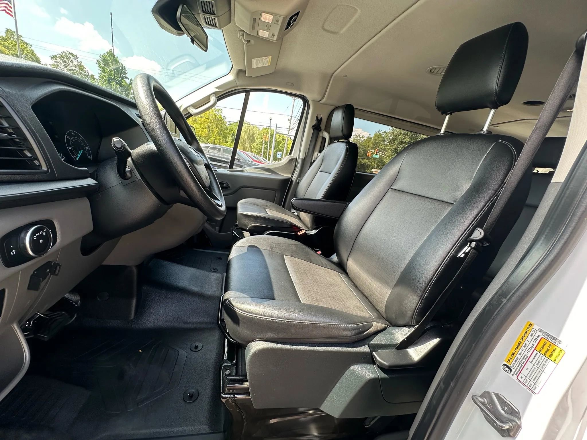 Used 2023 Ford Transit 350 XL image 13