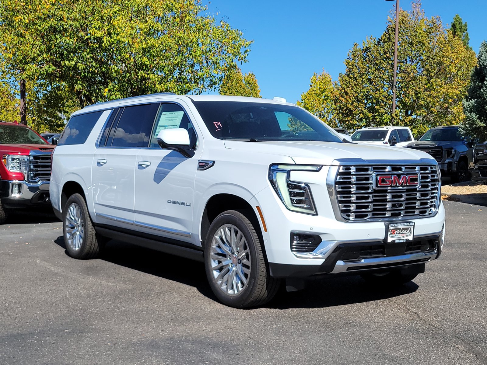 New 2026 GMC Yukon XL Denali w/ Denali Reserve Package AWD/4WD image 1