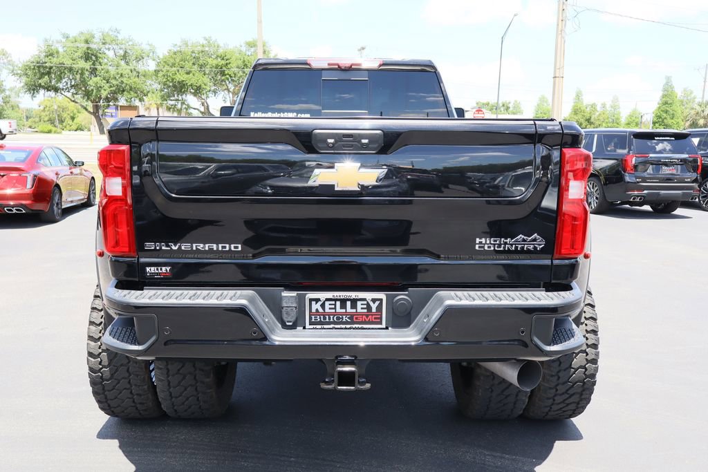 Used 2022 Chevrolet Silverado 3500 High Country w/ Technology Package AWD/4WD image 8