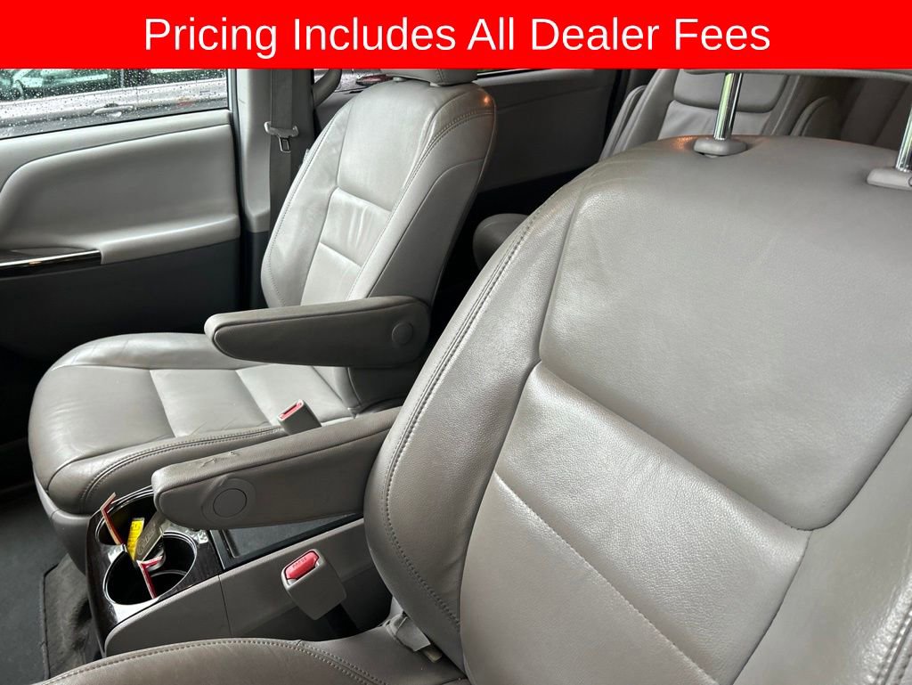 Used 2019 Toyota Sienna XLE FWD image 9