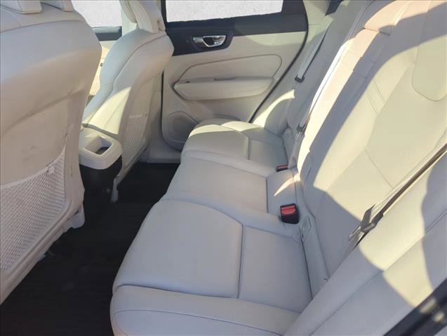 Used 2020 Volvo XC60 T6 Momentum w/ Protection Package Premier AWD/4WD image 22