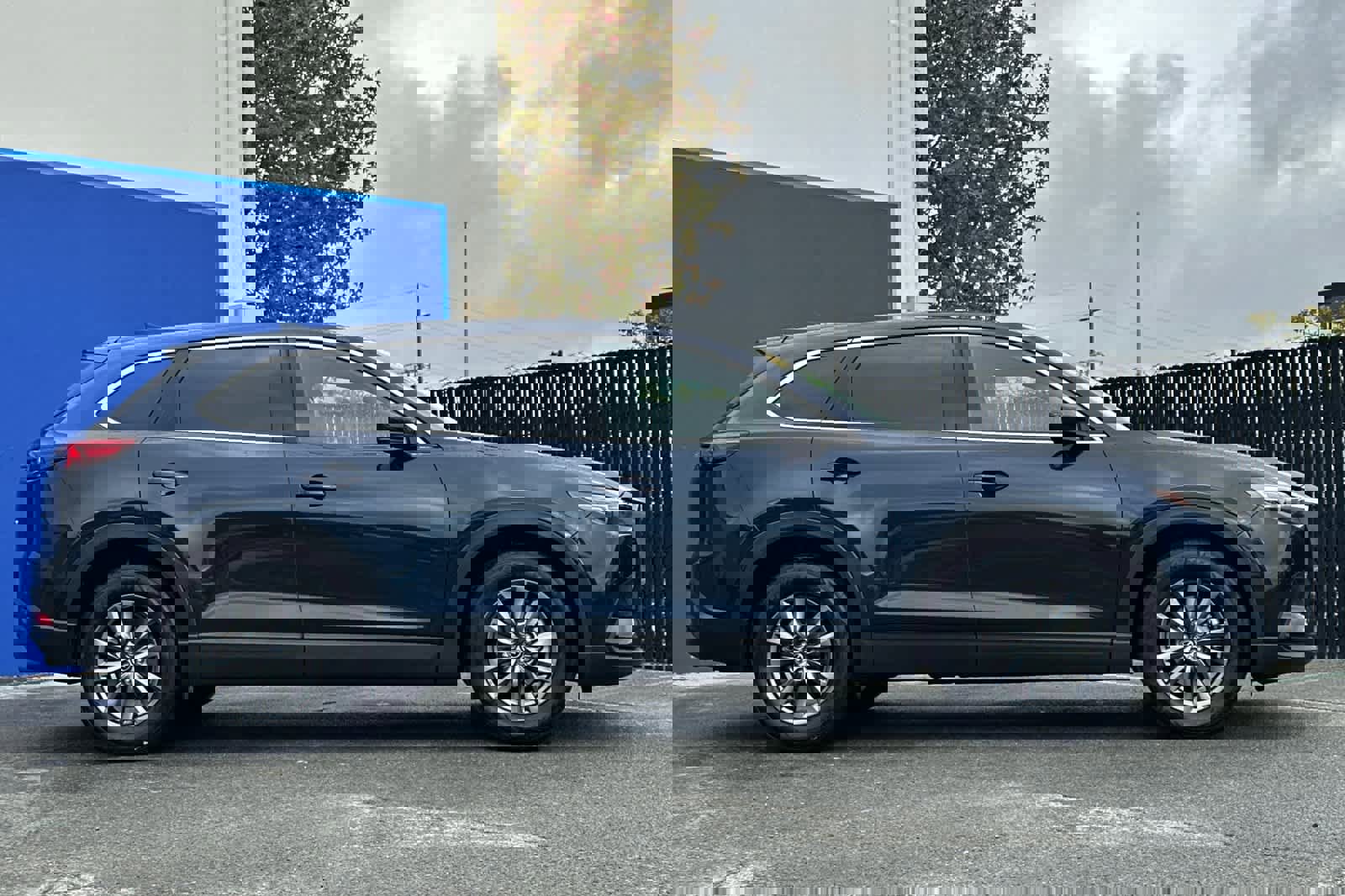 Used 2022 MAZDA CX-9 Touring w/ Touring Premium Package image 2