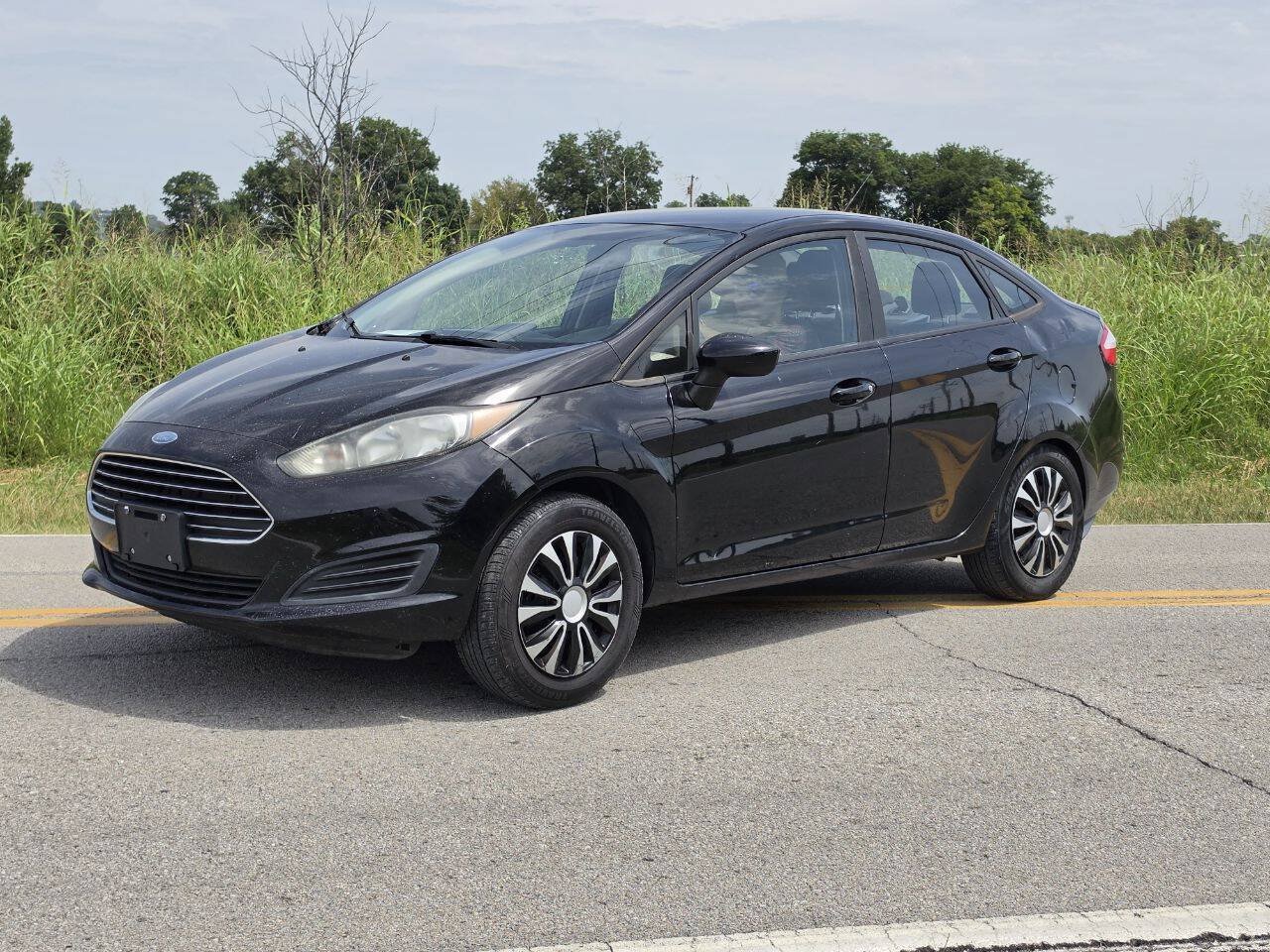 Used 2017 Ford Fiesta S FWD image 2