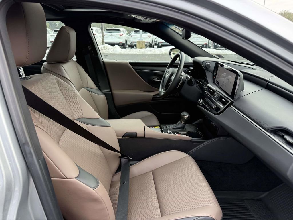 Used 2025 Lexus ES 350 w/ Premium Package image 14