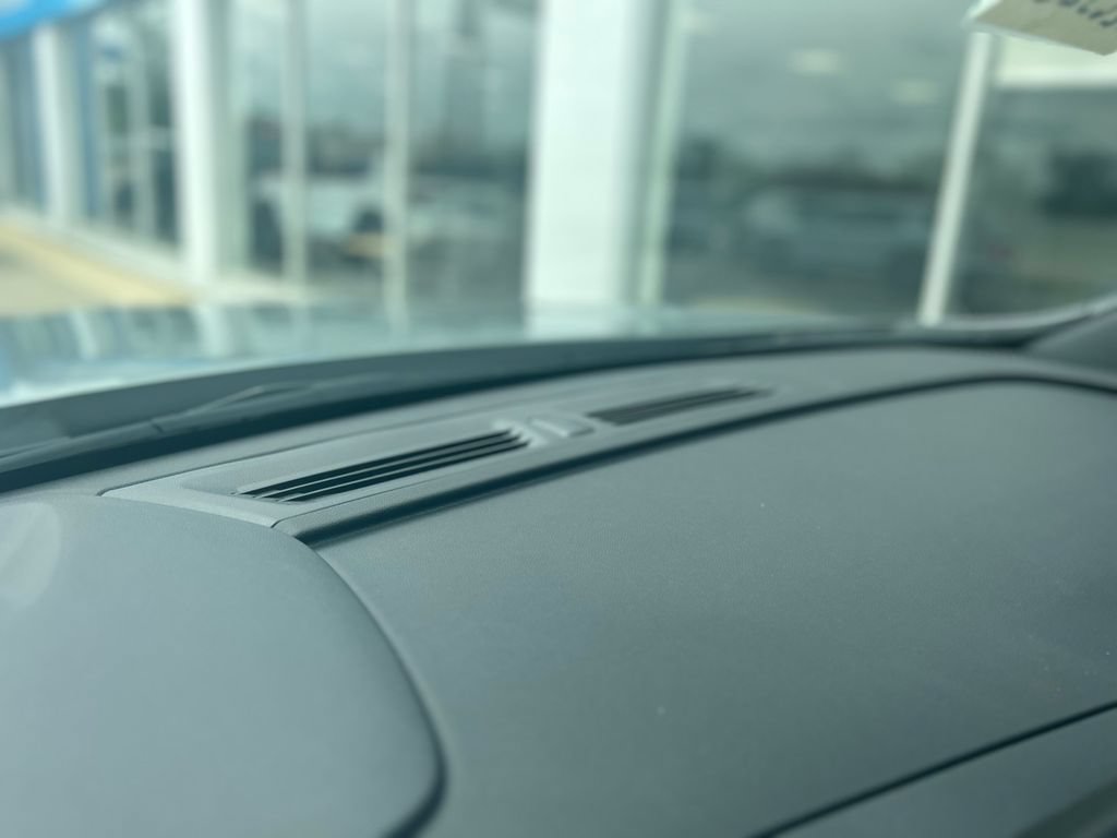 New 2026 Chevrolet Traverse LT FWD image 7