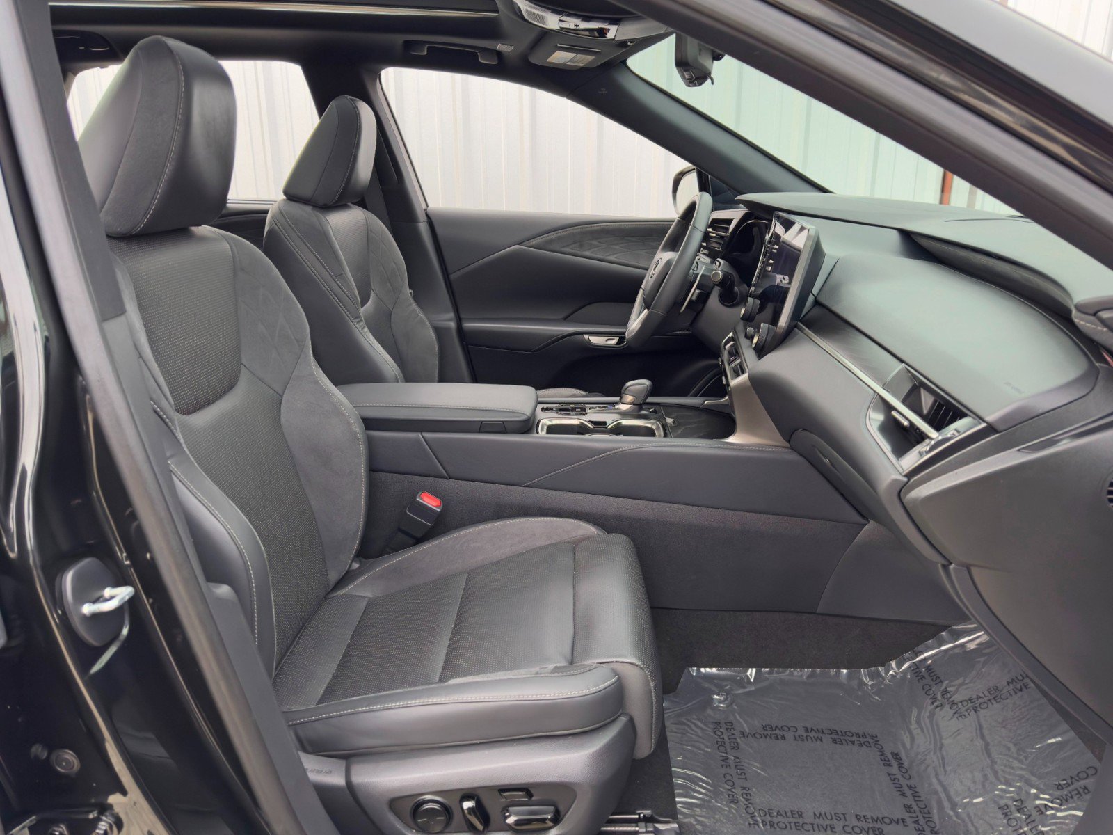 Used 2023 Lexus RX 350 Luxury w/ Cold Area Package image 16