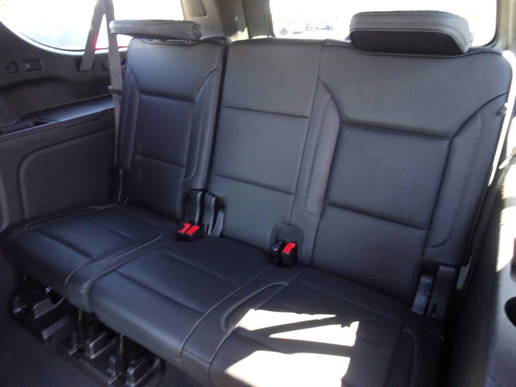 Used 2021 GMC Yukon XL Denali w/ Denali Ultimate Package image 18