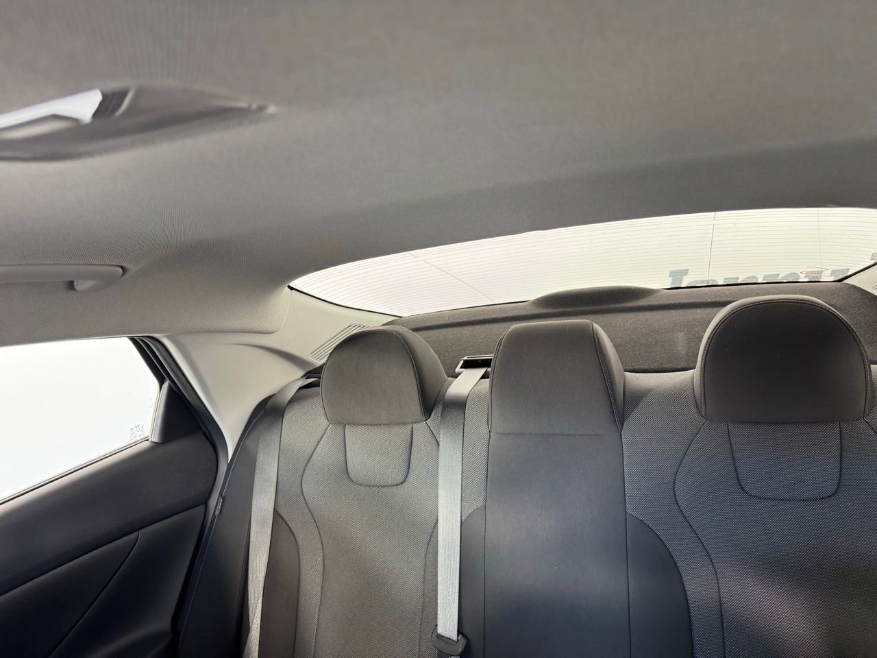 Used 2025 Hyundai Elantra SE image 4