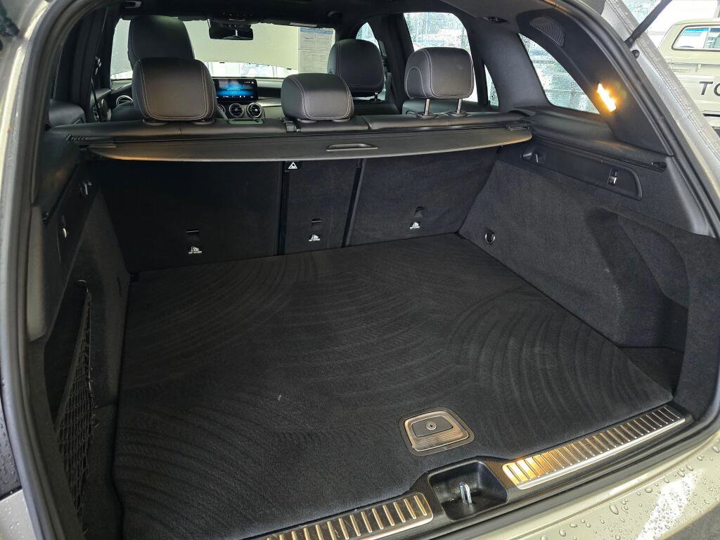 Used 2022 Mercedes-Benz GLC 300 4MATIC image 16
