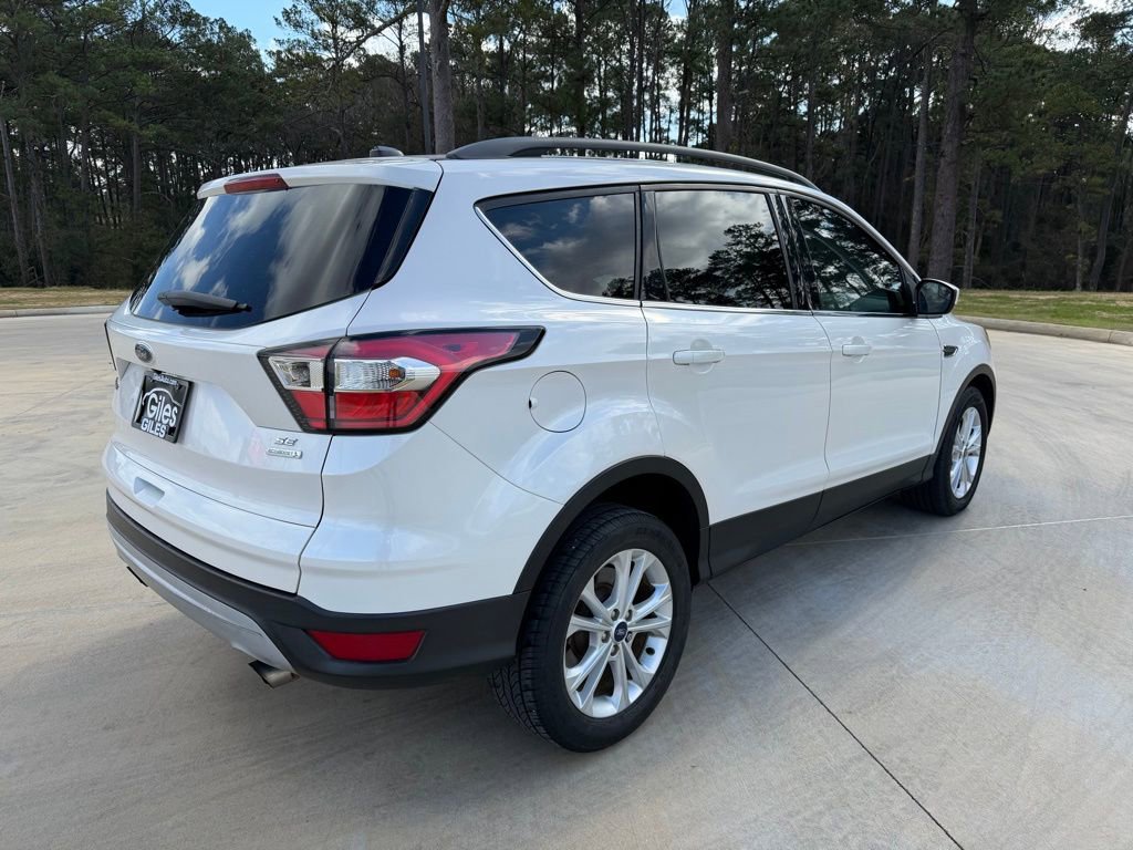 Used 2018 Ford Escape SE image 5