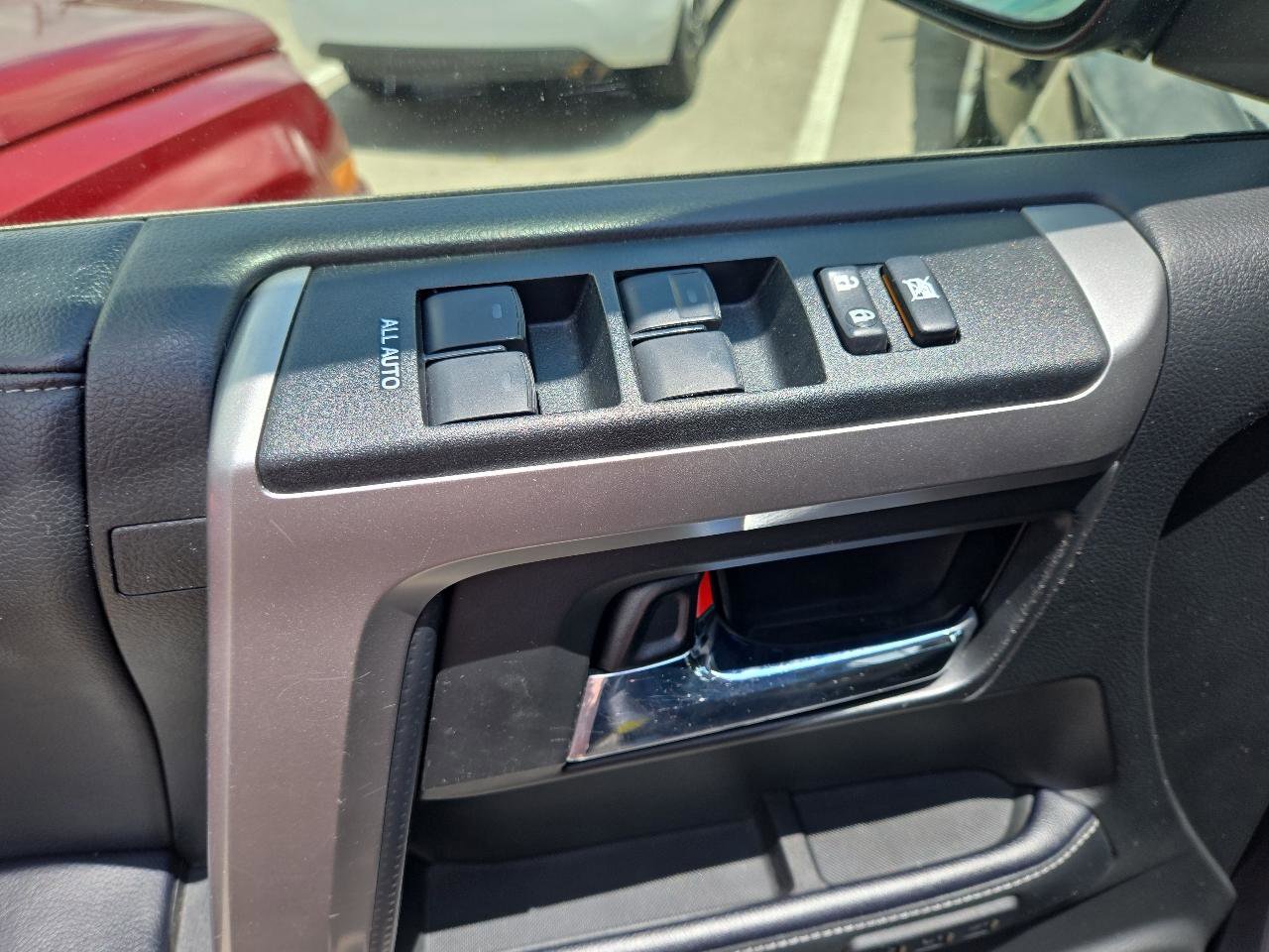 Used 2021 Toyota 4Runner Limited AWD/4WD image 5