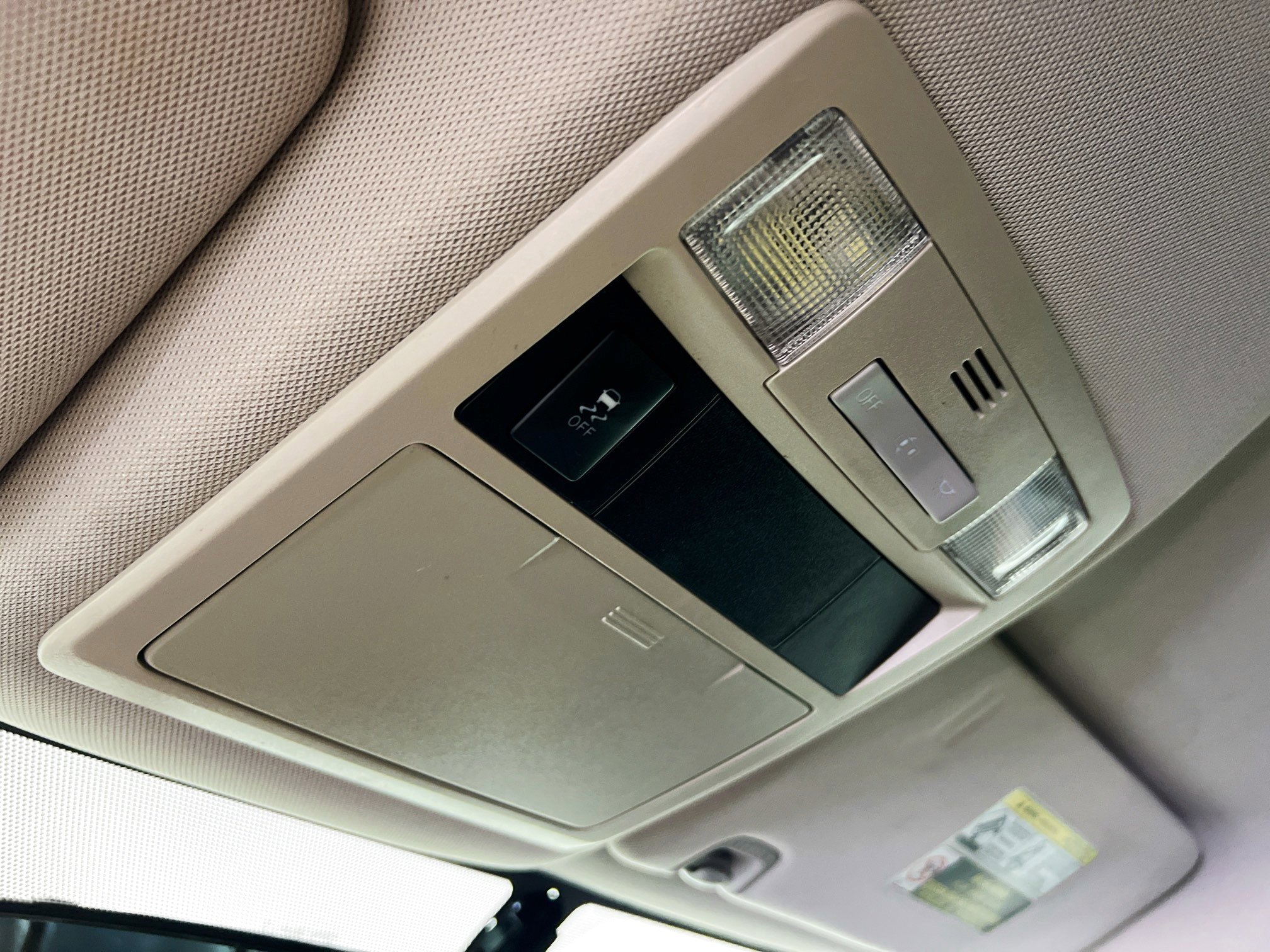 Used 2016 Toyota Tacoma SR5 w/ Towing Package image 19