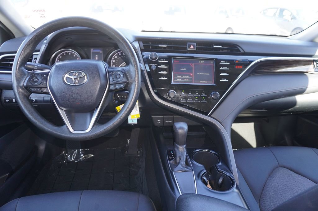 Certified 2018 Toyota Camry LE FWD image 8