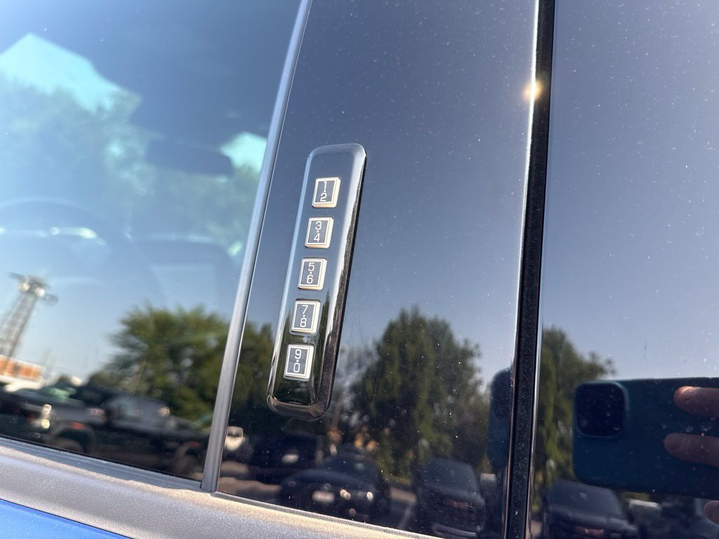 Used 2022 Ford F150 4x4 SuperCrew image 13