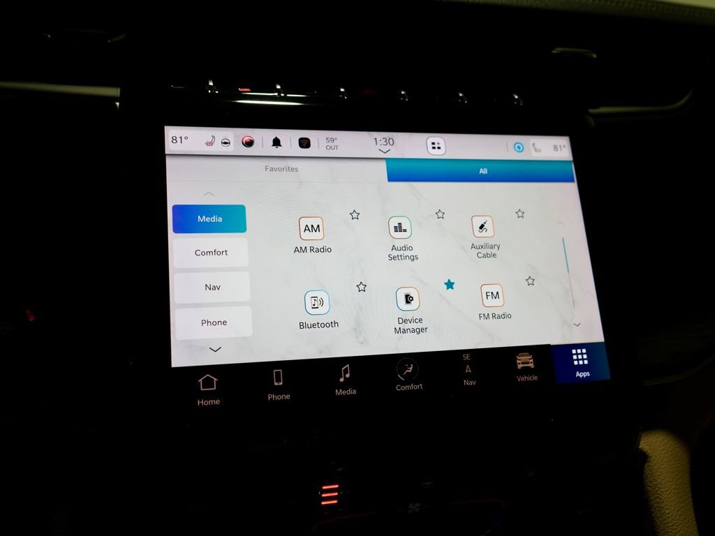 Used 2023 Jeep Grand Cherokee L Limited w/ Black Appearance Package image 18