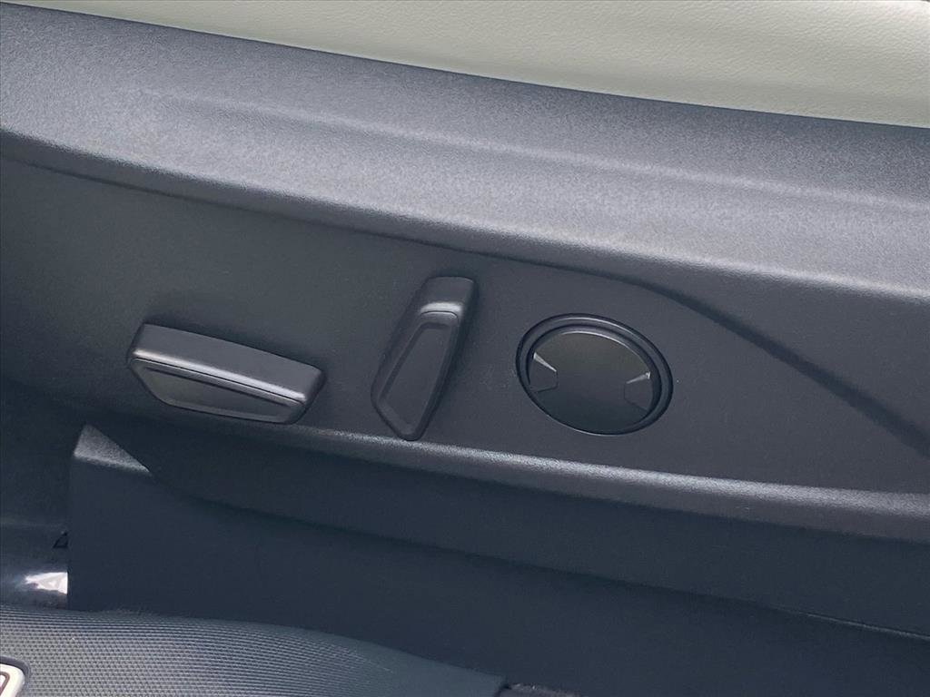 Used 2023 Ford Mustang Mach-E Premium image 13