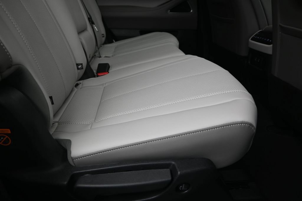 Certified 2026 INFINITI QX60 Luxe w/ Cargo Package FWD image 23