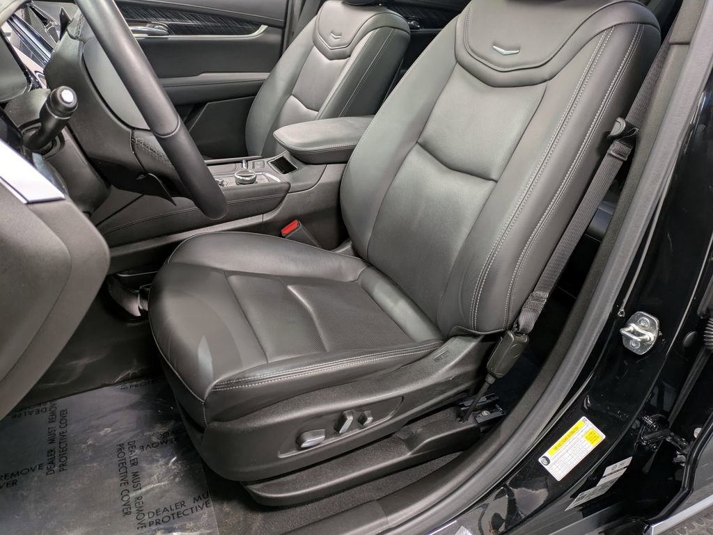 Used 2024 Cadillac XT6 Premium Luxury w/ LPO, Floor Liner Package image 10