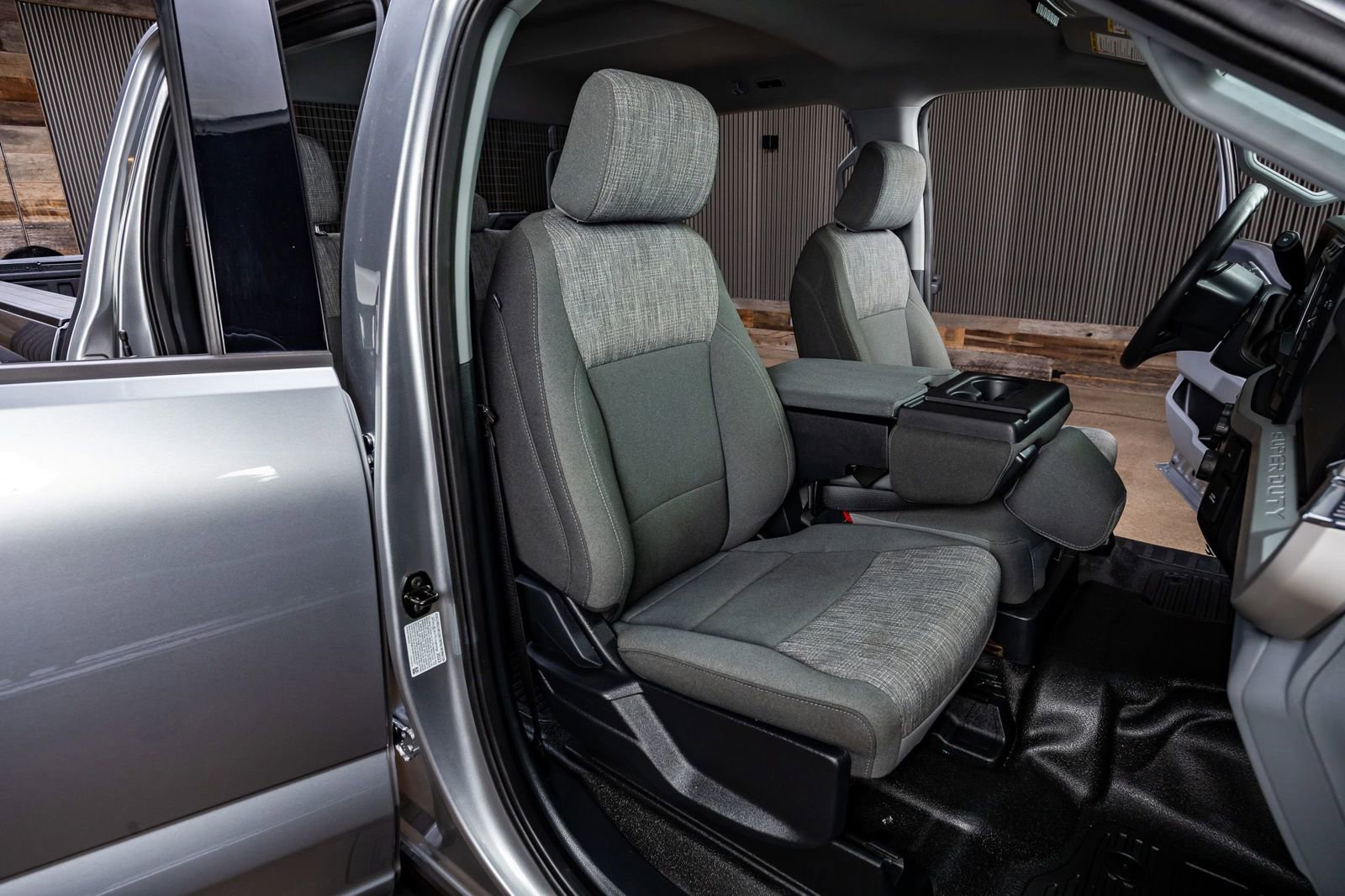 Used 2023 Ford F350 XLT w/ FX4 Off-Road Package image 30