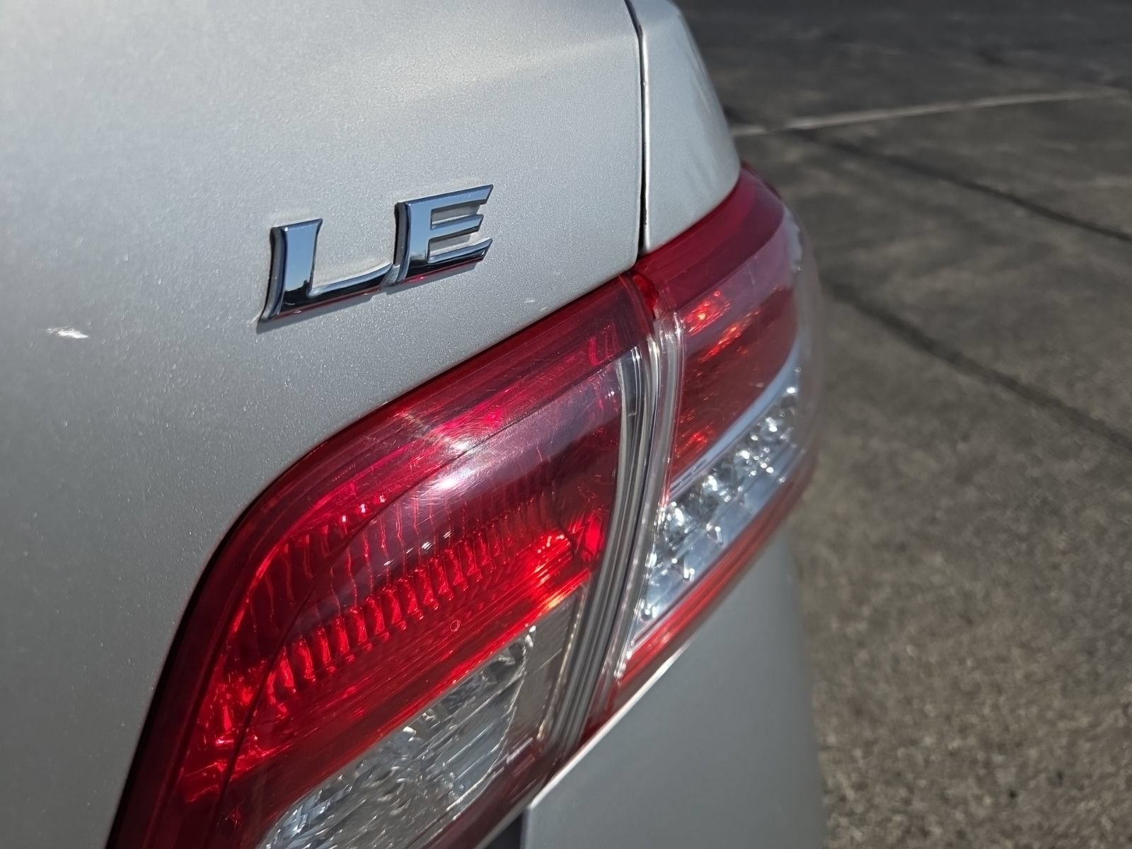 Used 2010 Toyota Camry FWD image 7