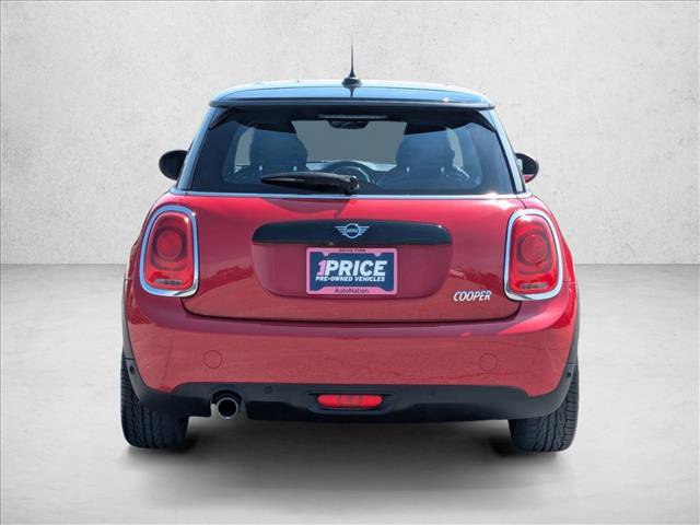 Used 2019 MINI Cooper 2-Door Hardtop image 7