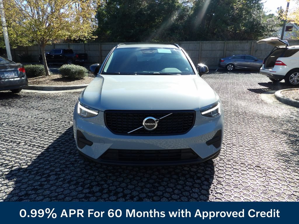 New 2026 Volvo XC40 B4 Core w/ Climate Package FWD image 2