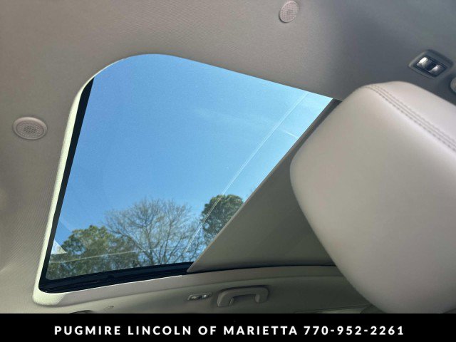 Used 2022 Lincoln Corsair FWD w/ Premium Package image 28