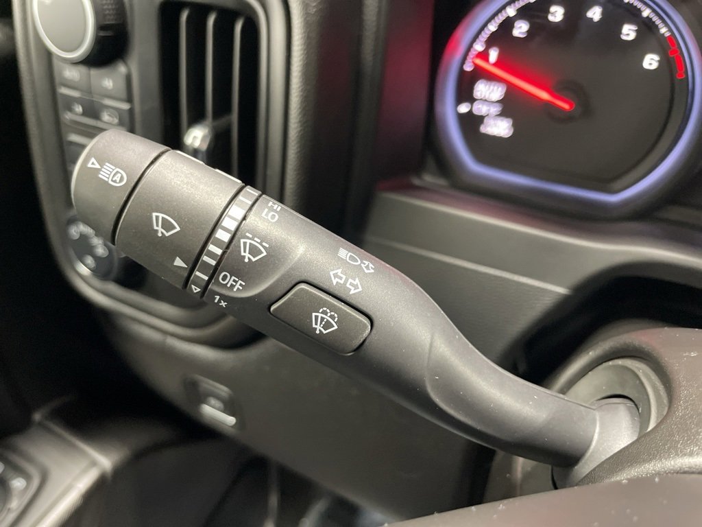 Used 2022 Chevrolet Silverado 1500 Custom image 40