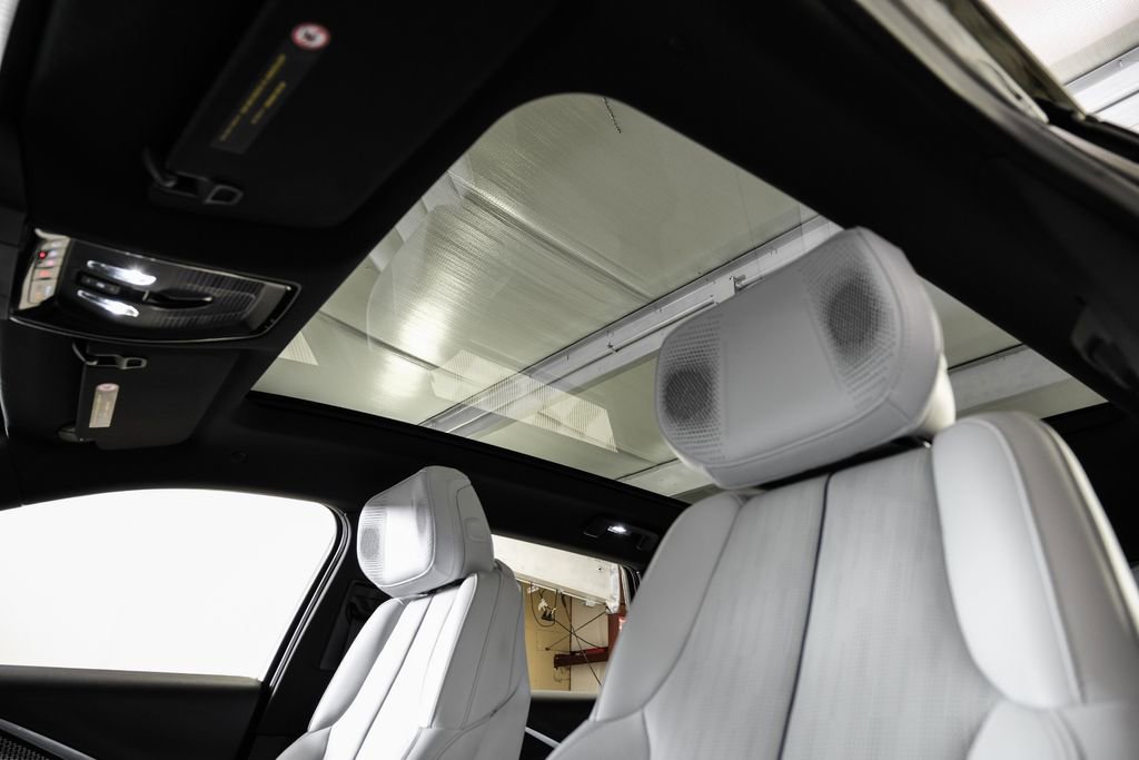 Used 2023 Cadillac Lyriq 2WD image 4