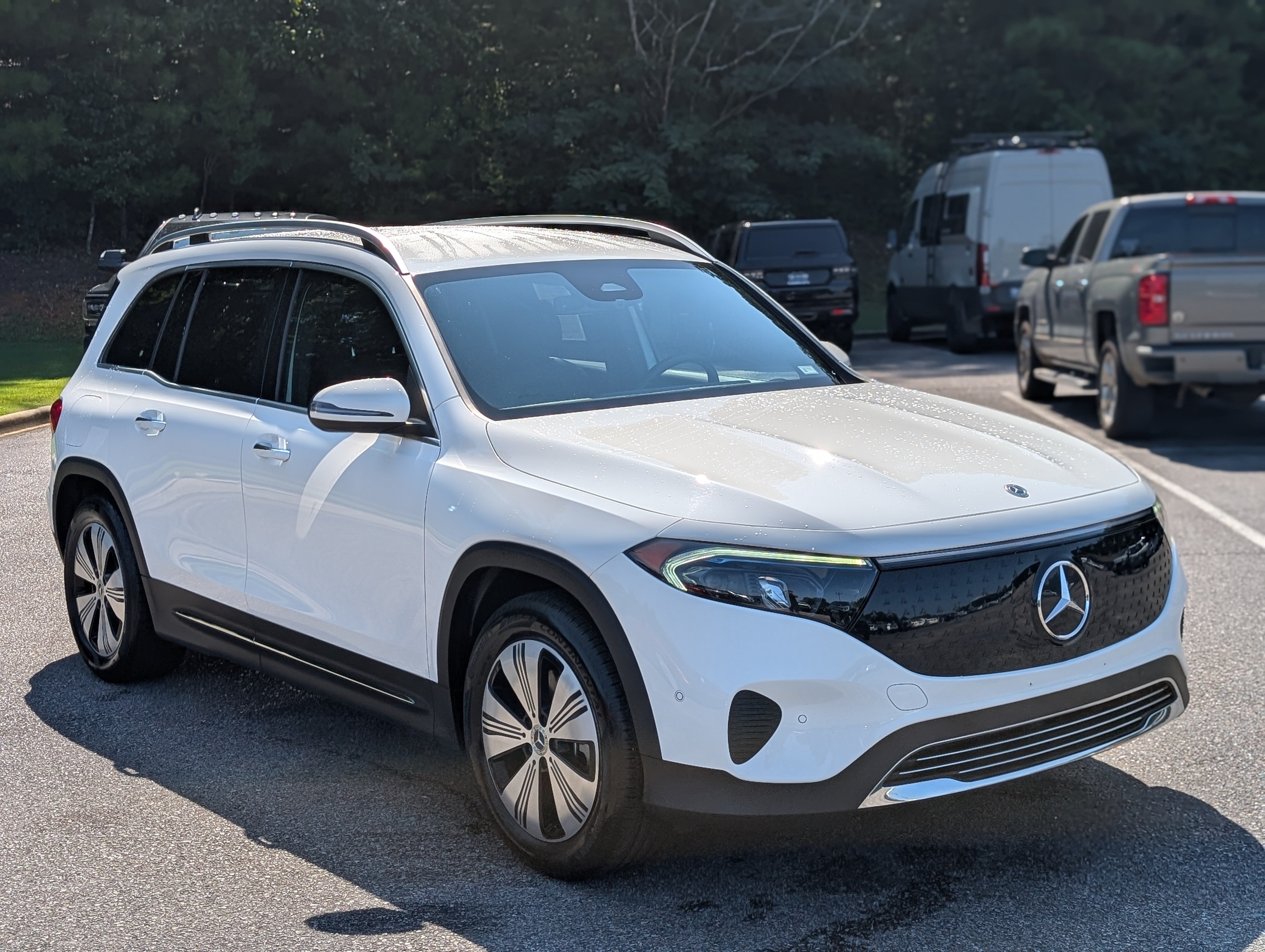 Used 2024 Mercedes-Benz EQB 250+ image 11