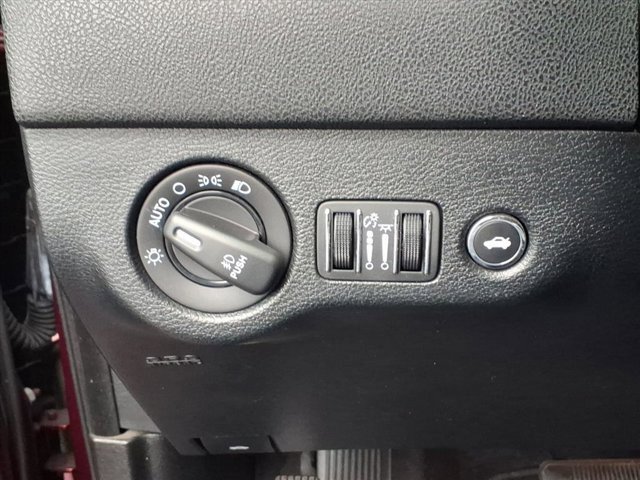 Used 2018 Dodge Charger R/T w/ Plus Group image 21