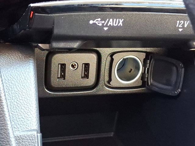 Used 2021 Buick Encore Preferred image 24