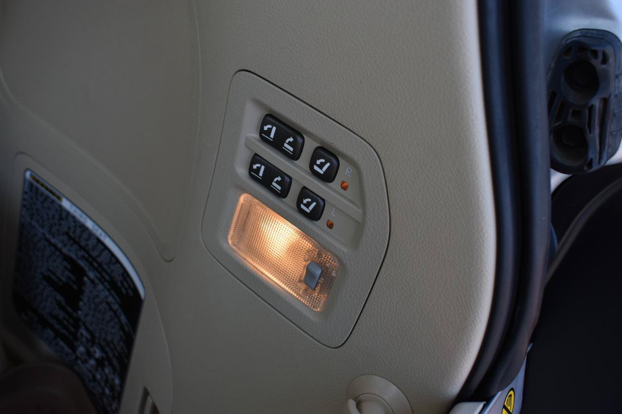 Used 2013 Lexus LX 570 4WD w/ Luxury Pkg image 26