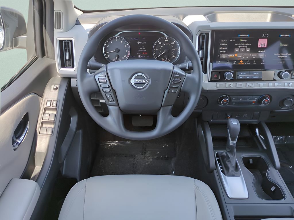 Used 2025 Nissan Frontier SV RWD image 16