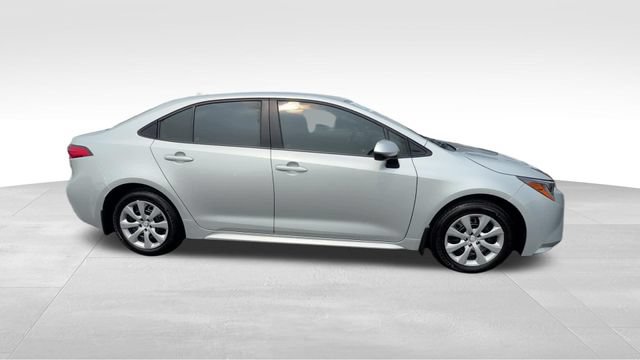 Used 2026 Toyota Corolla LE FWD image 8