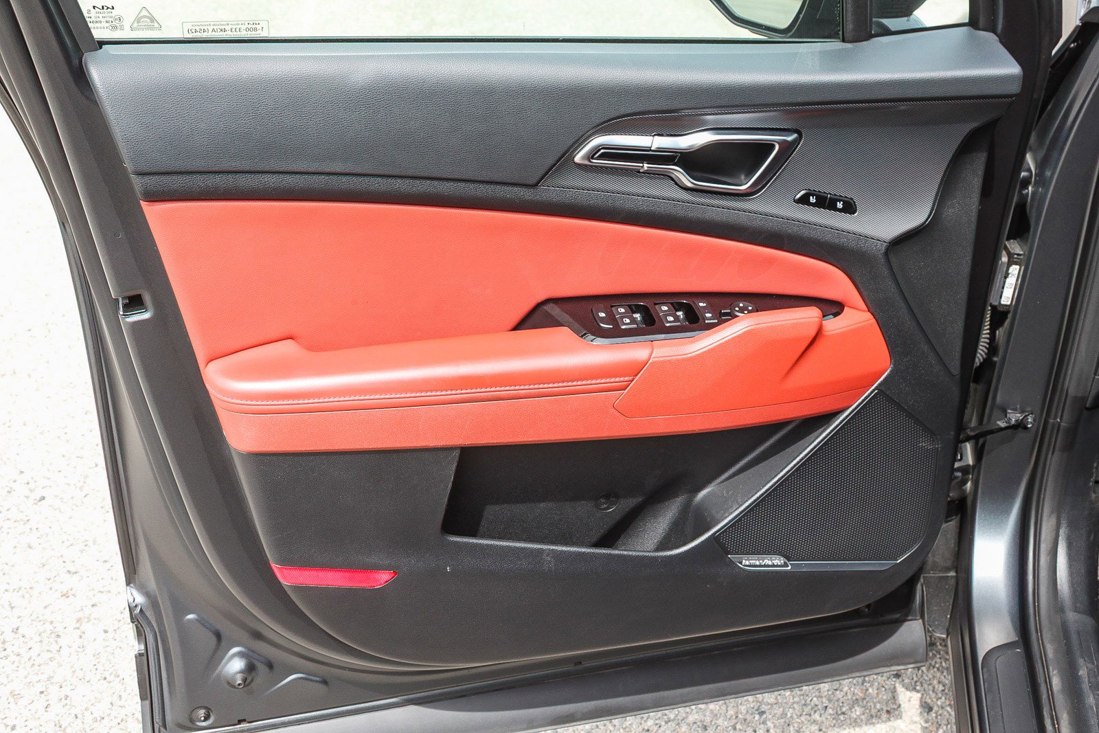 Used 2025 Kia Sportage SX Prestige image 23