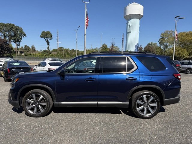 Used 2024 Honda Pilot Touring image 10