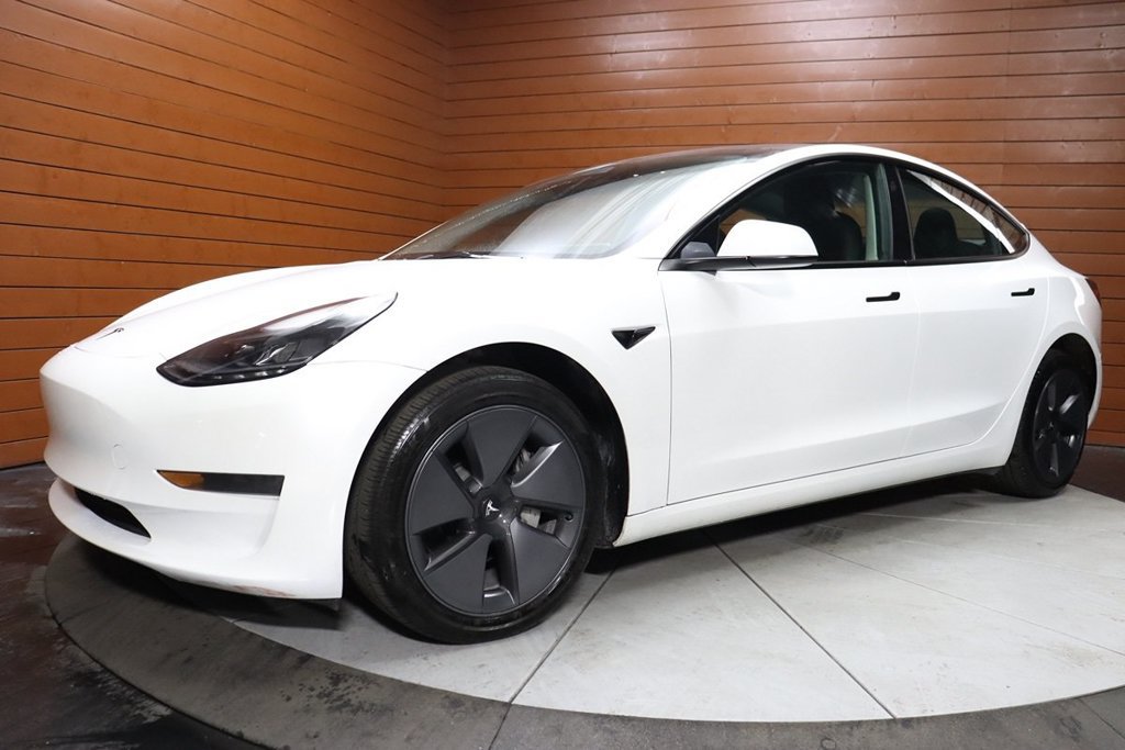 Used 2023 Tesla Model 3 Standard Range RWD image 1