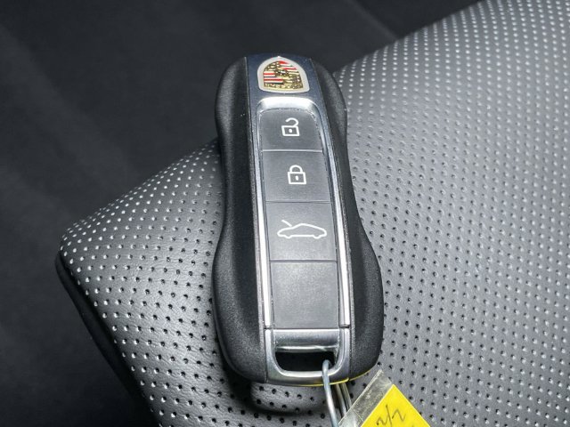 Certified 2020 Porsche 911 Carrera S RWD image 41
