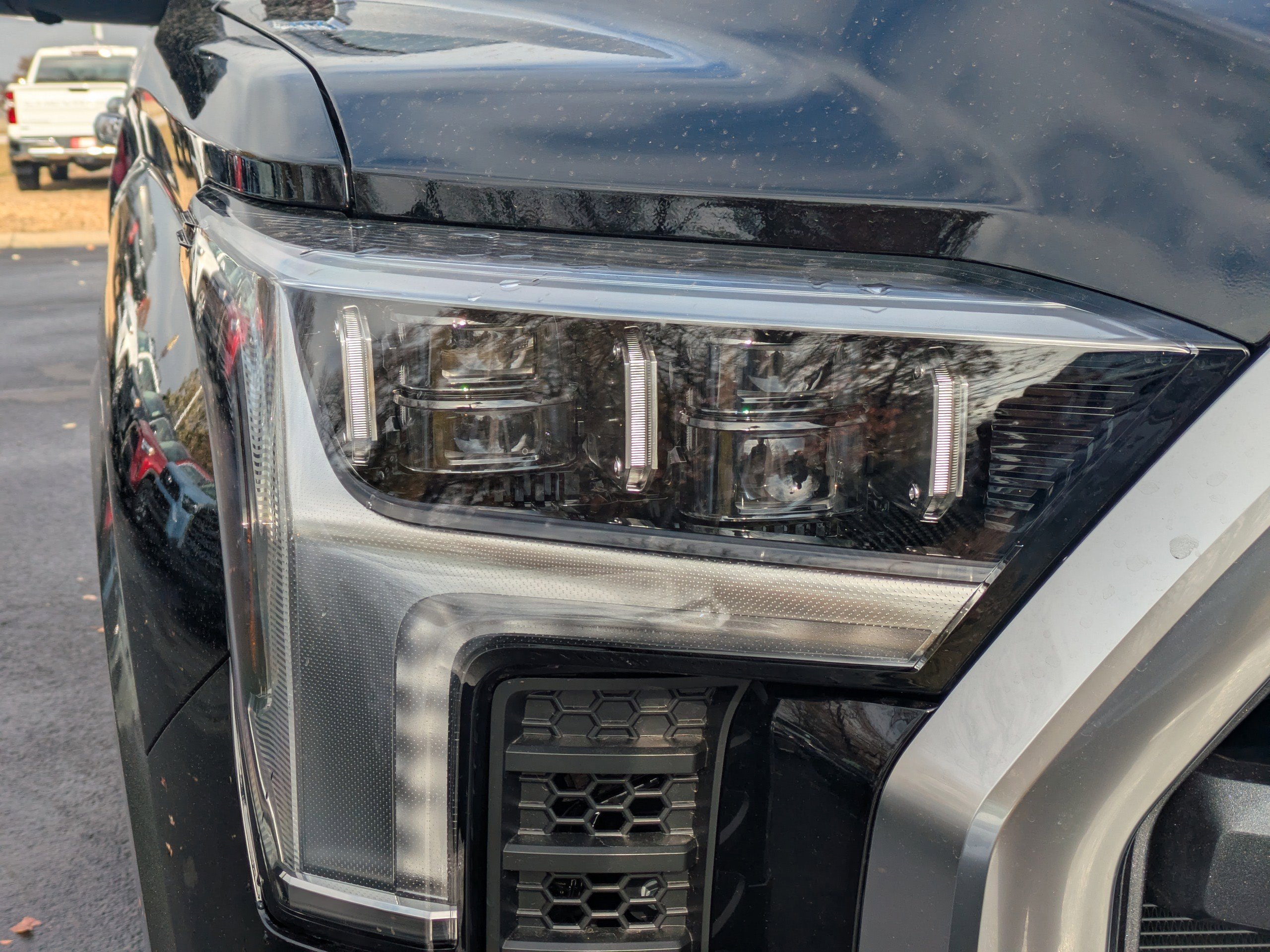 New 2026 Toyota Tundra Limited AWD/4WD image 11