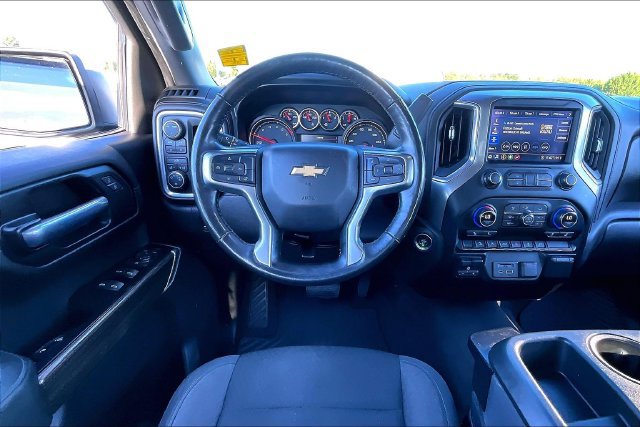 Used 2020 Chevrolet Silverado 1500 LT w/ Texas Edition AWD/4WD image 9