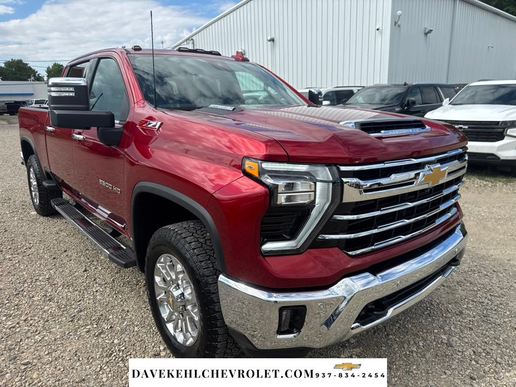 Used 2025 Chevrolet Silverado 2500 LTZ w/ LTZ Plus Package AWD/4WD image 9