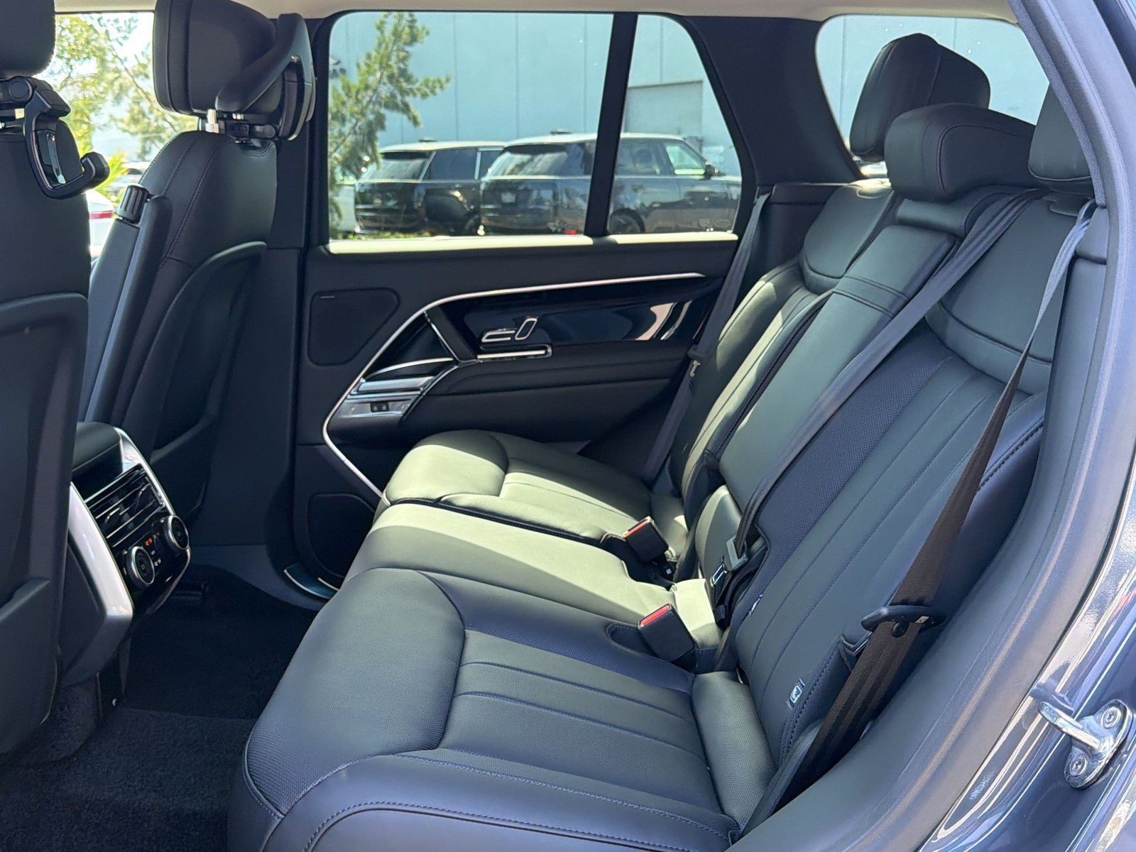 New 2026 Land Rover Range Rover SE AWD/4WD image 23