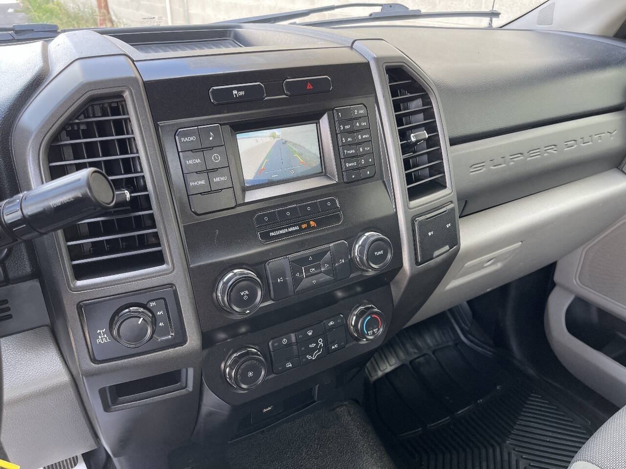 Used 2019 Ford F250 XL w/ Power Equipment Group AWD/4WD image 17