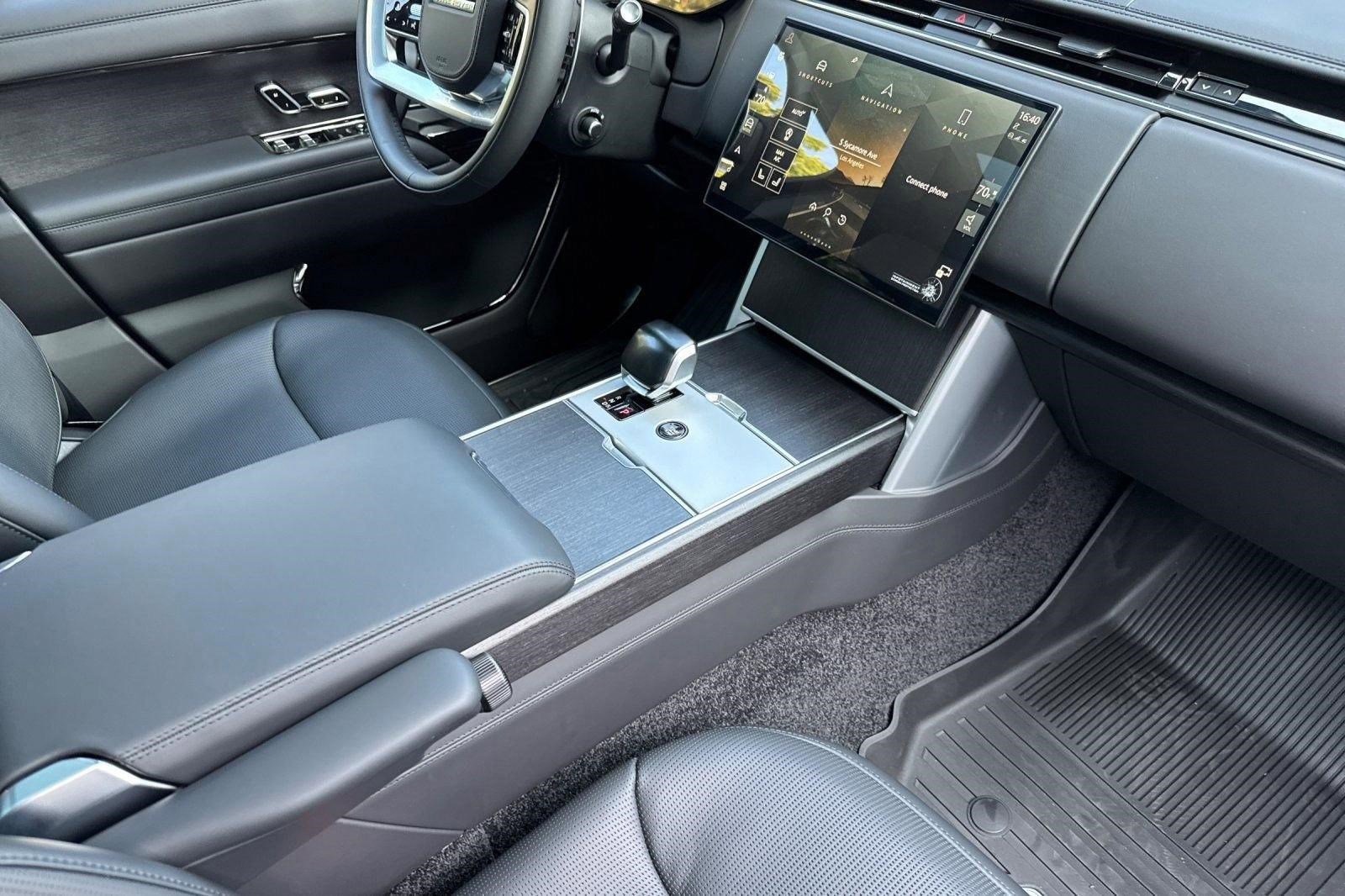 New 2026 Land Rover Range Rover SV AWD/4WD image 28