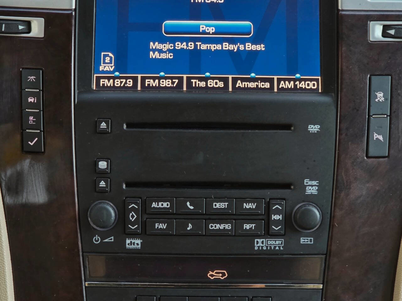 Used 2007 Cadillac Escalade EXT w/ Information Package image 41