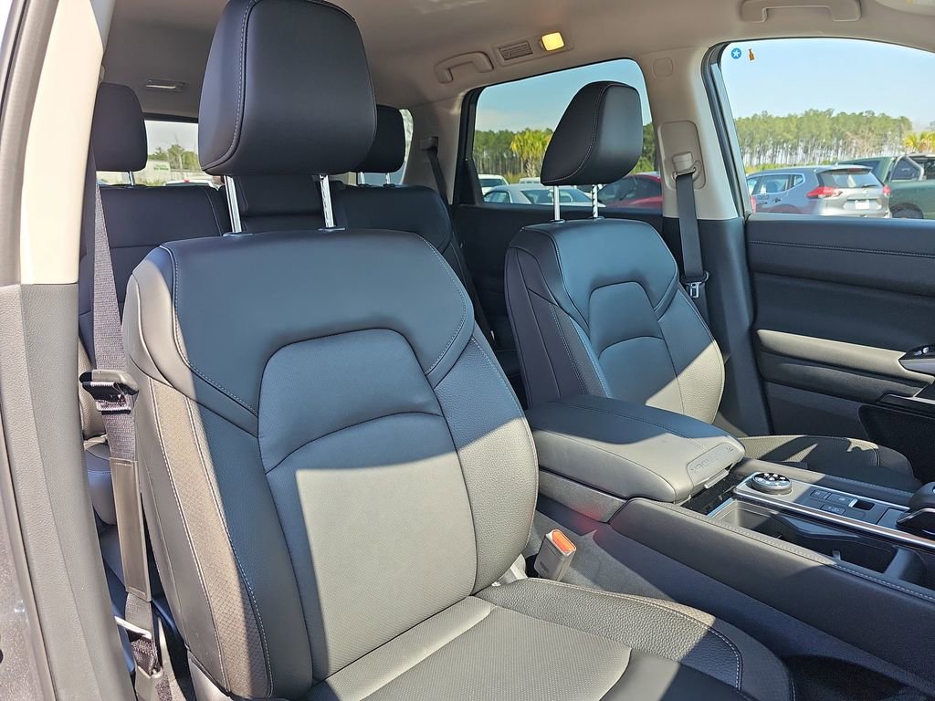 New 2026 Nissan Pathfinder SL AWD/4WD image 13