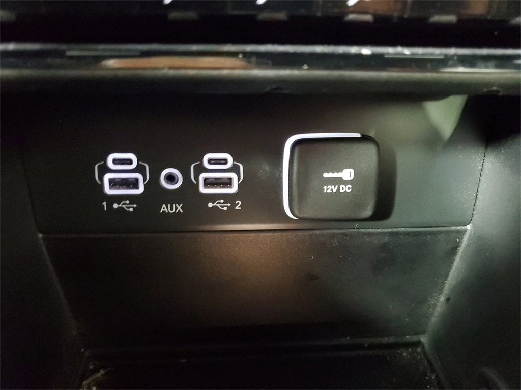 Used 2024 Jeep Grand Cherokee L Laredo image 21